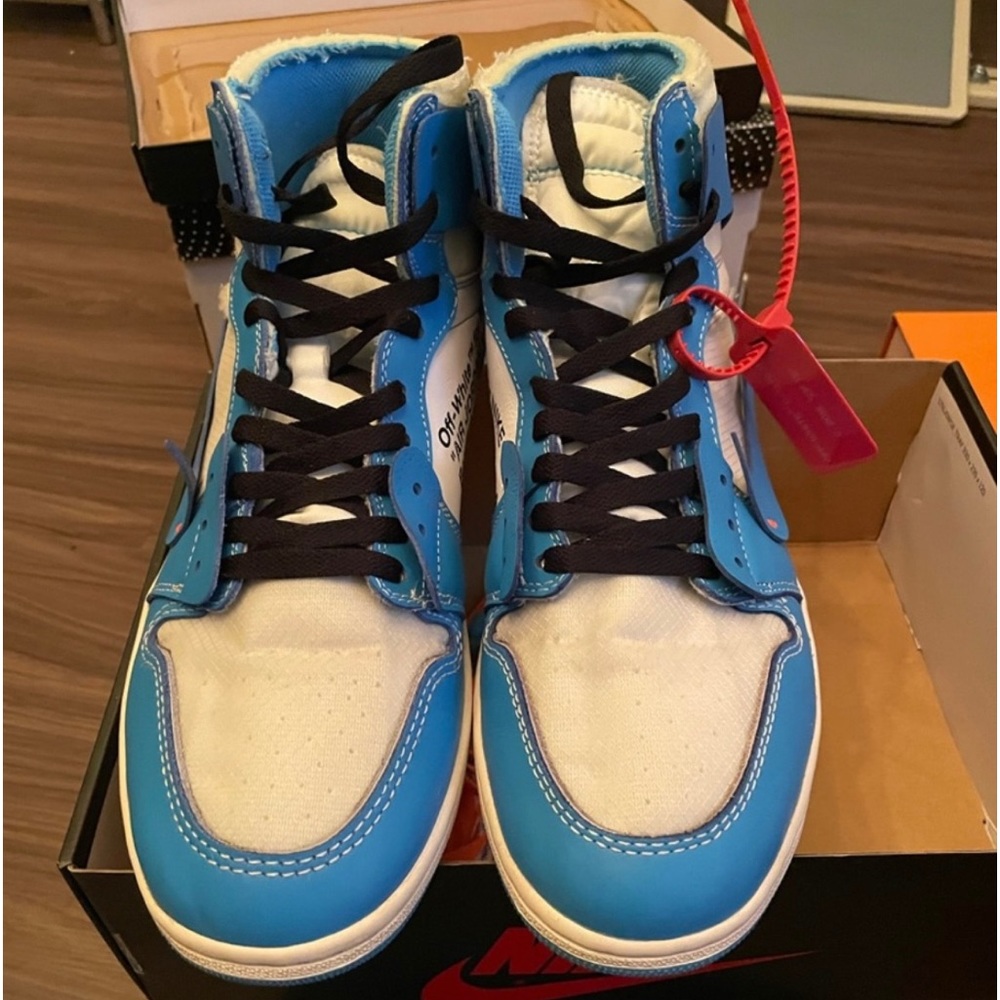 Nike X OFF White UNC 1